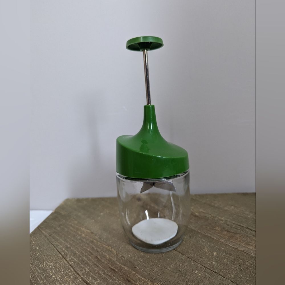 Vintage Gemco Green Nut Chopper Glass Jar Grinder Retro Kitchen Tool